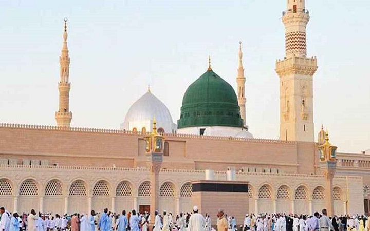 নবীজির ওপর দরুদ পাঠের ফজিলত ও উপকারিতা